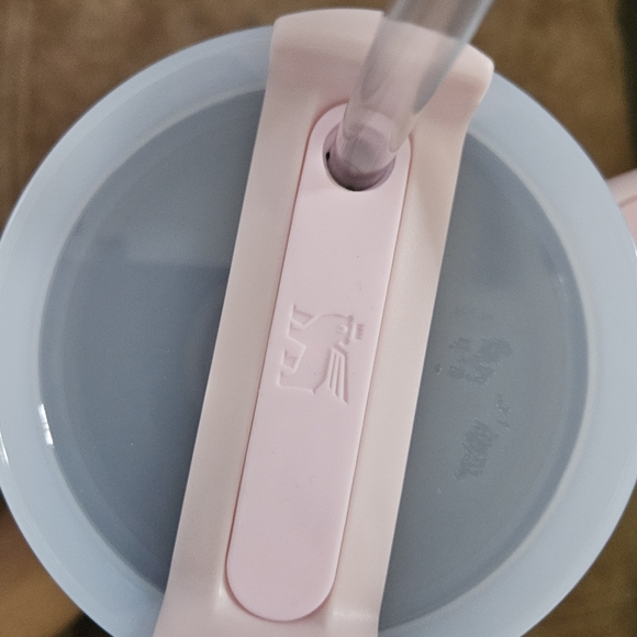 Stanley Pink Quencher H2.0 Tumbler - Picture 2 of 7